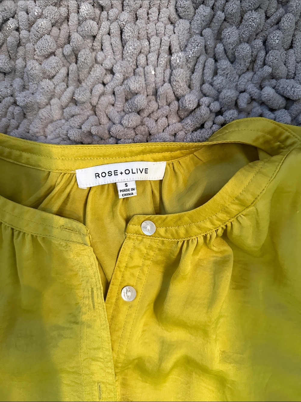 🔥Bright Button-Front Blouse ☀️yellow color - Picture 2 of 3